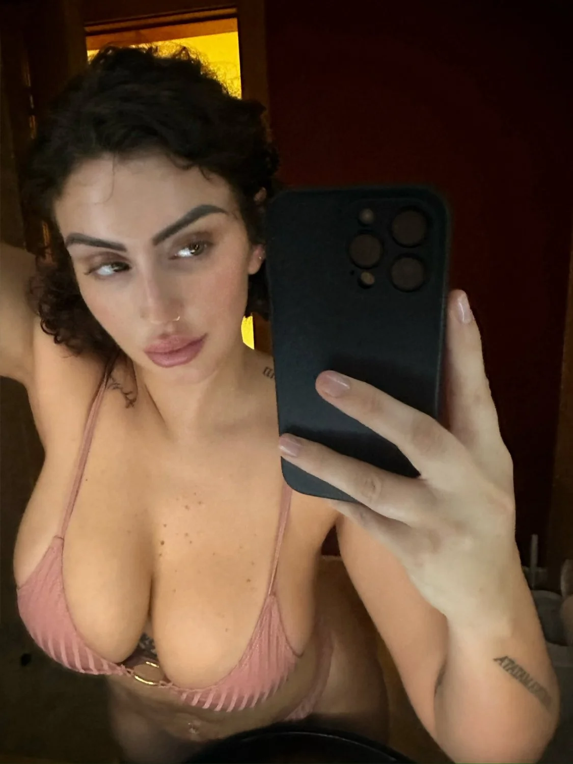 HERMOSA PUTA con terrible cuerpo para llenarla toda de leche sin parar 🔥🔥🔥🔥 image 3