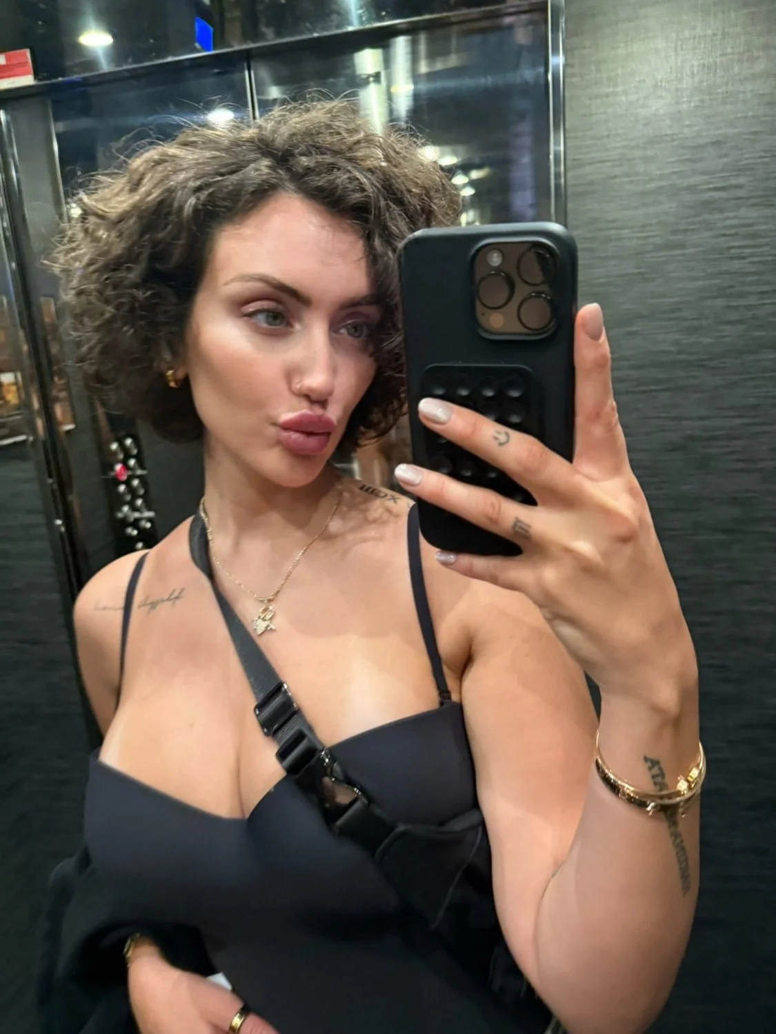 HERMOSA PUTA con terrible cuerpo para llenarla toda de leche sin parar 🔥🔥🔥🔥 image 8