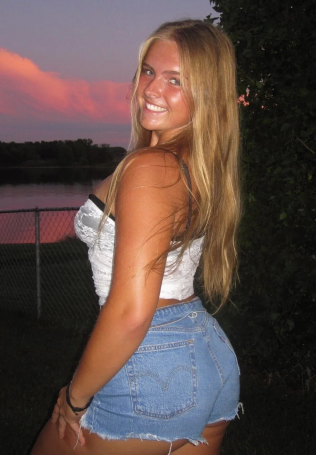 Cock Tease Julia (NN) image 18
