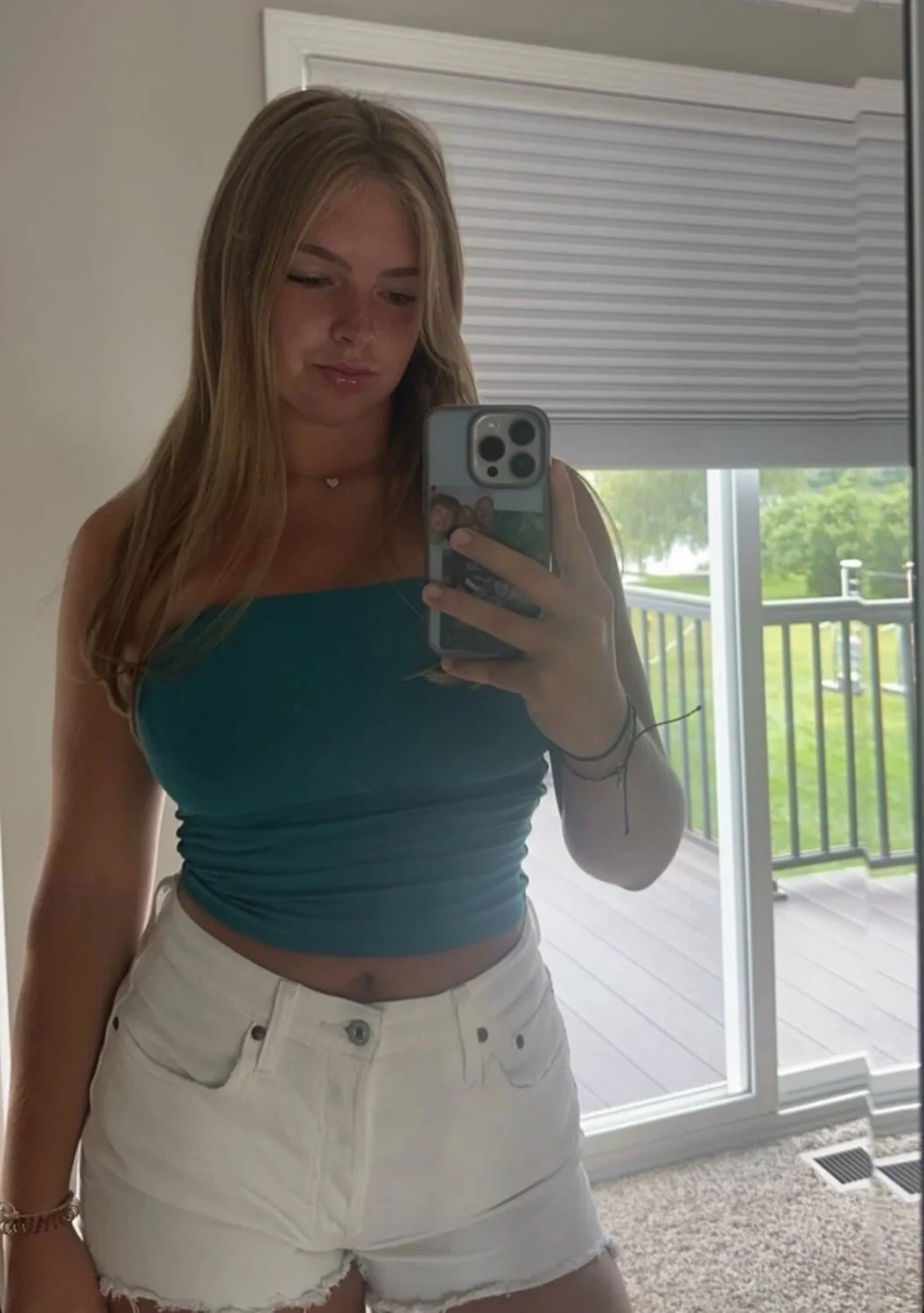 Cock Tease Julia (NN) image 25