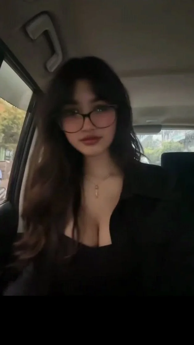 Exposing this beautiful whore image 5