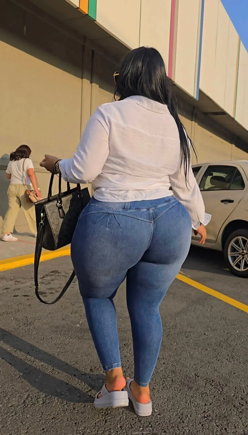 A Tia Gostosa de Calça jeans image 2