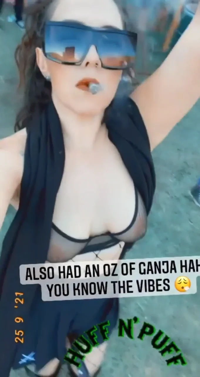Thick IG slut Gina image 3