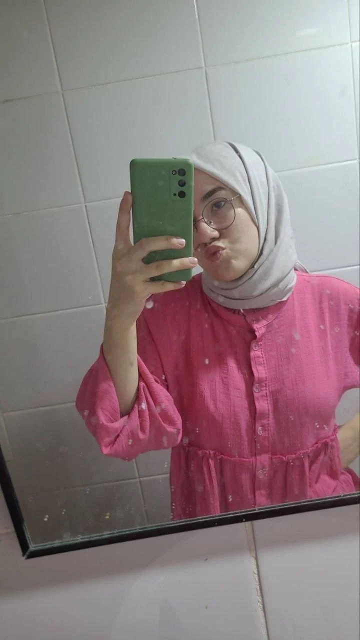 Muslim girl in hot image 3