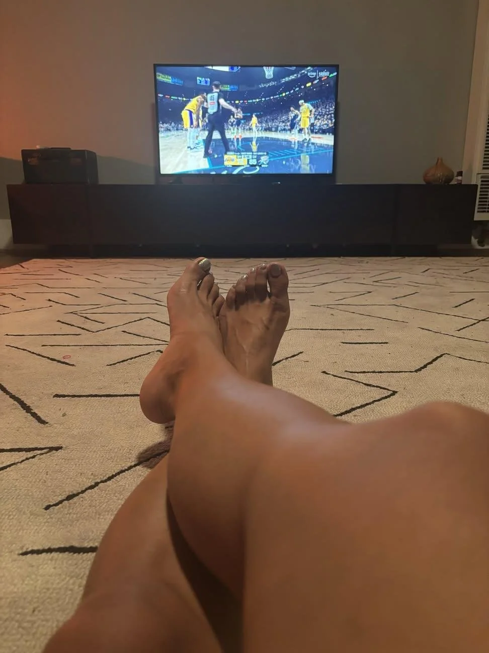 uberfeetsgirl image 3