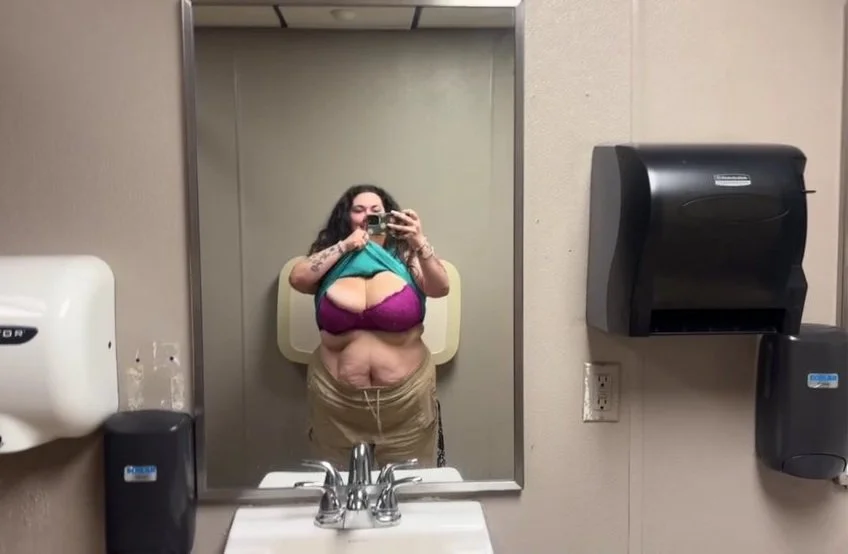 Thixxx Momma Tetona image 18