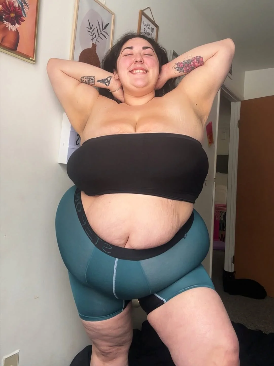 Thixxx Momma Tetona image 5