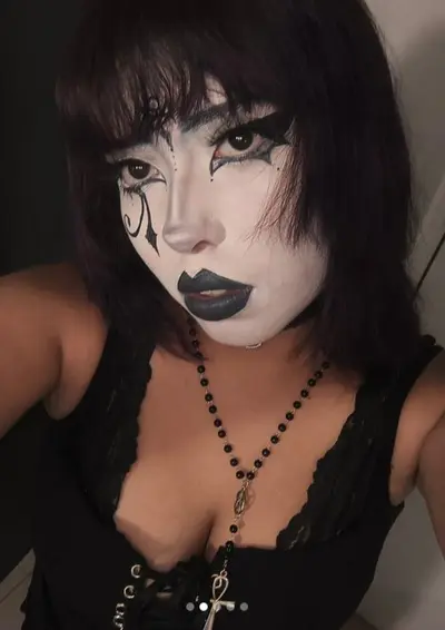 Aporte, puta tetona Otaku de Monterrey y quiere que le rompam el culo la muy puta 🥵 cover image