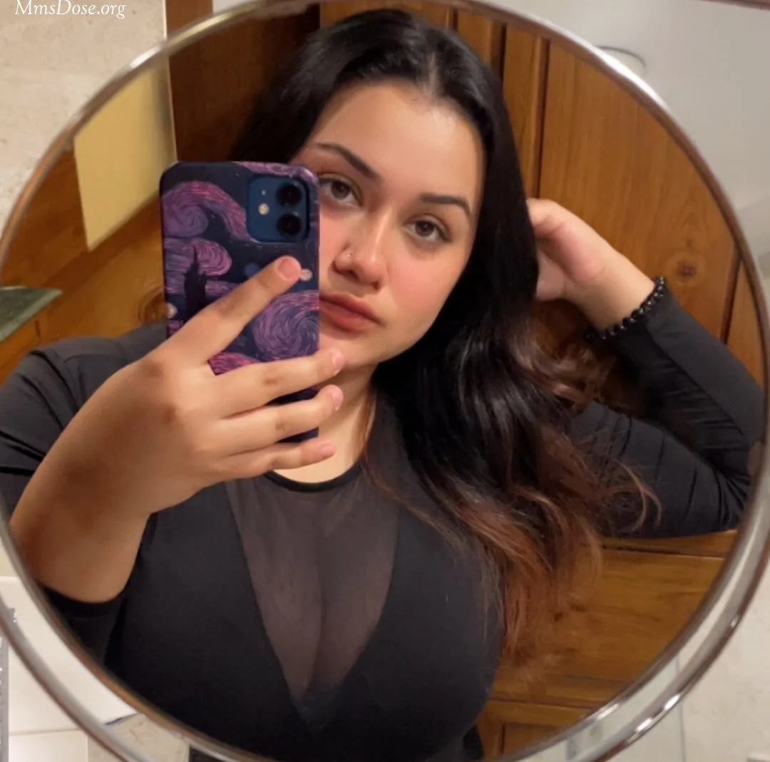 Indian hot girl show her boobs image 4