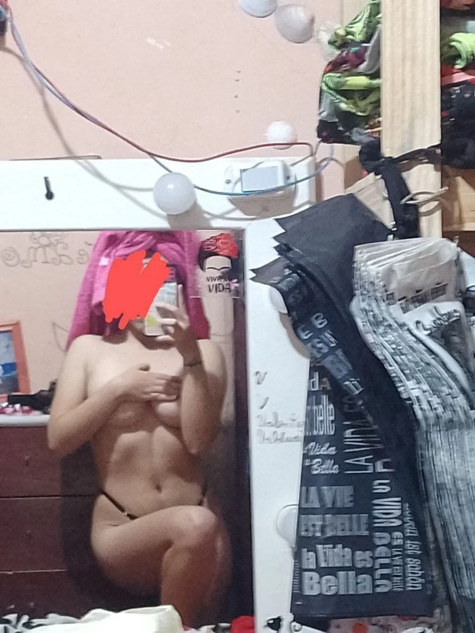 Putita de cornudo pito chico image 2