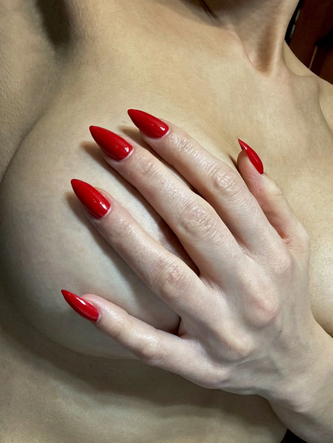 busty farrah image 5