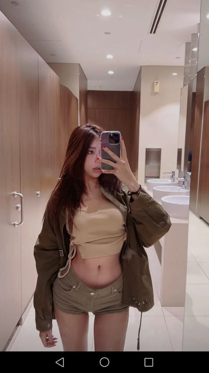 Asian gets leaked image 2