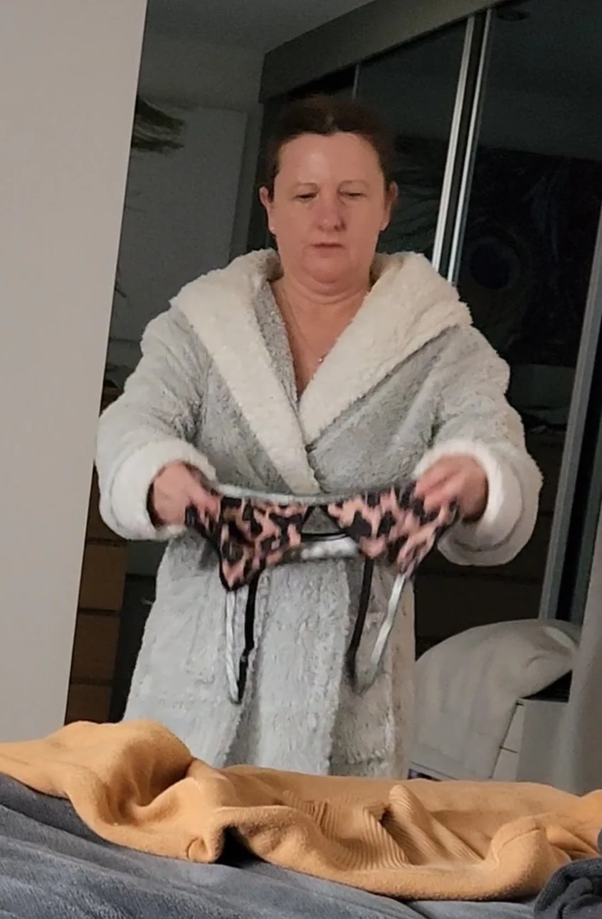 Tell her, she has to show everyone her tits! image 11