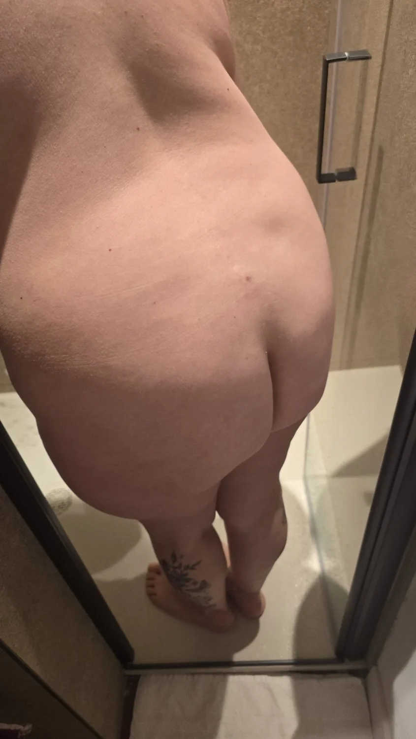 Chubby in shower image 18