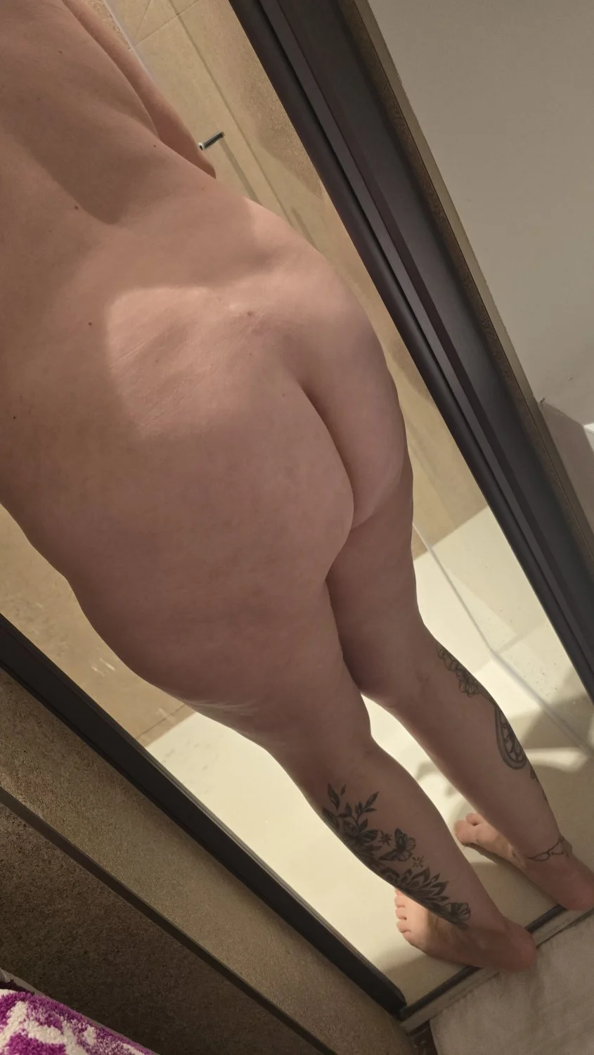 Chubby in shower image 20
