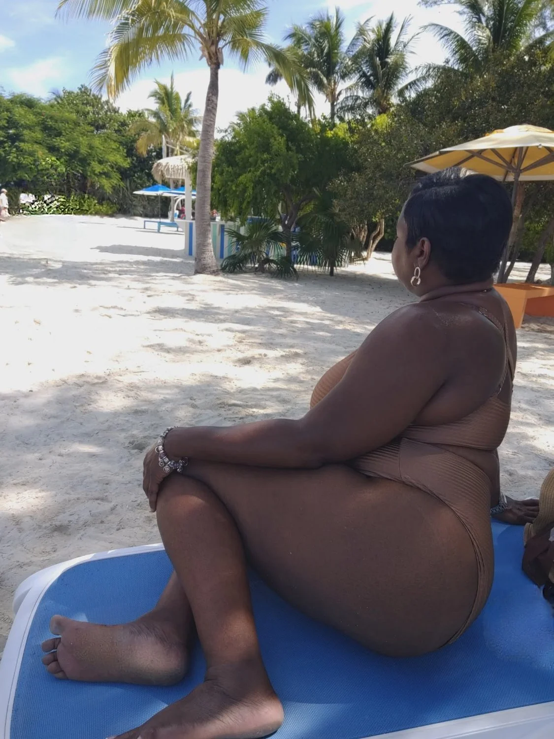 Mature ebony milf with big massive yitties. I would not pull out 154 image 15