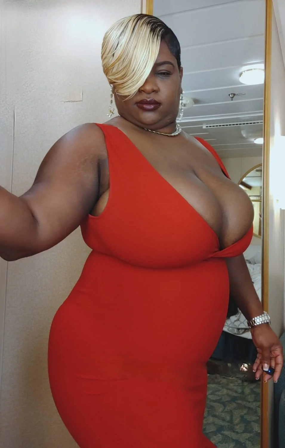 Mature ebony milf with big massive yitties. I would not pull out 154 image 21
