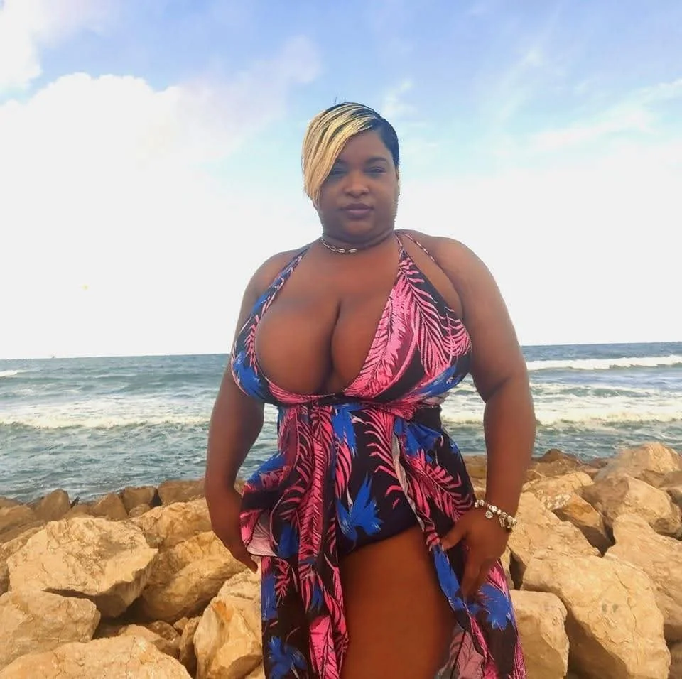 Mature ebony milf with big massive yitties. I would not pull out 154 image 23