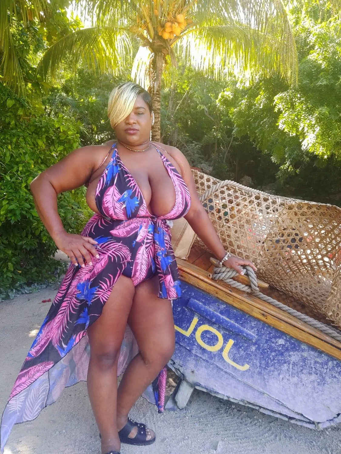 Mature ebony milf with big massive yitties. I would not pull out 154 image 29