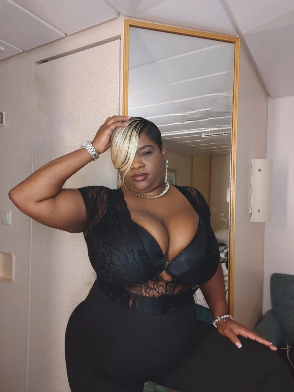 Mature ebony milf with big massive yitties. I would not pull out 154 image 30