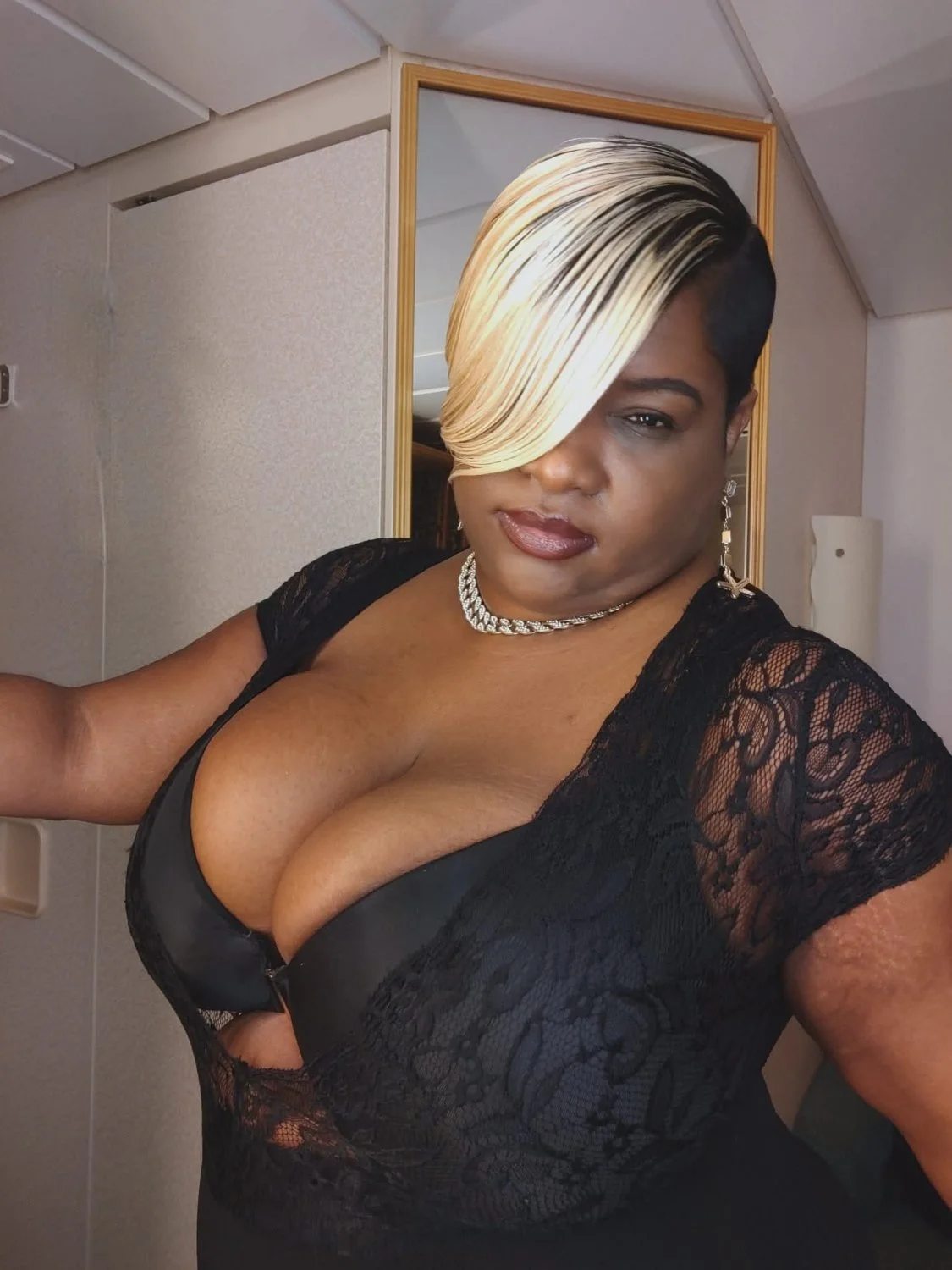 Mature ebony milf with big massive yitties. I would not pull out 154 image 37