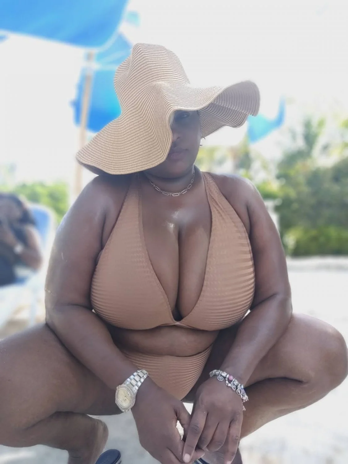Mature ebony milf with big massive yitties. I would not pull out 154 image 5
