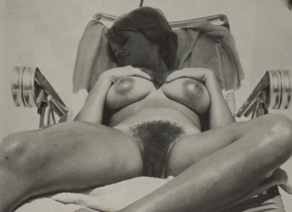 Retro - hot bush image 4
