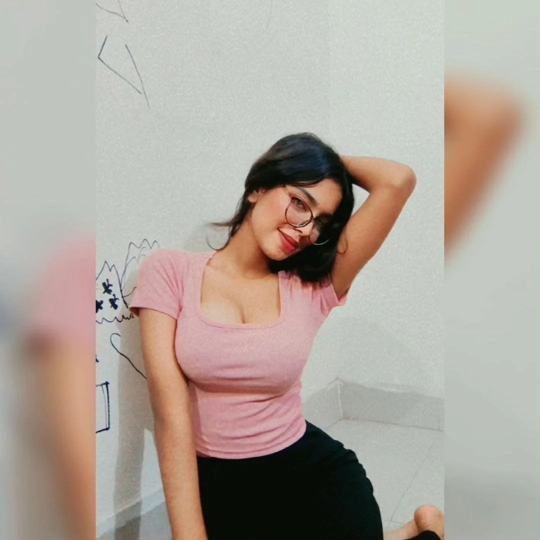 Anyone have her all Collections . image 2