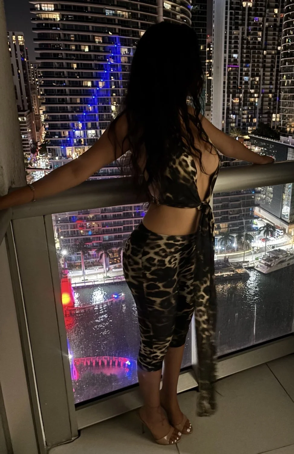 Slim Thick Latina With Wonderful Tits image 10