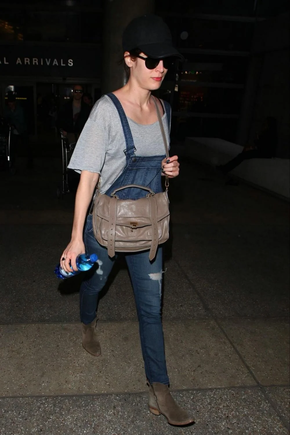 Handjob master lizzy caplan 3 image 46