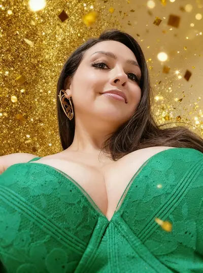 Audrey Shows Her Milkers cover image