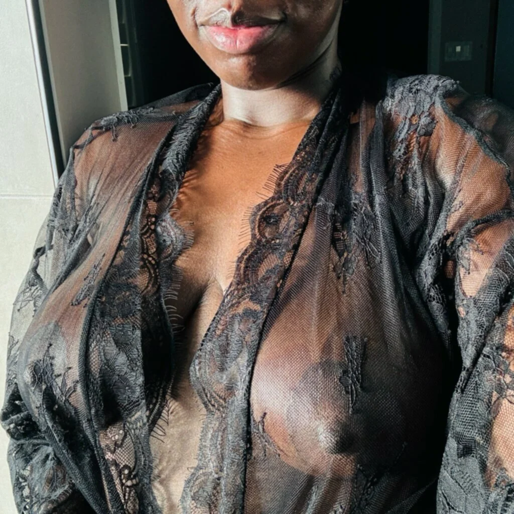 Ebony Shea image 9