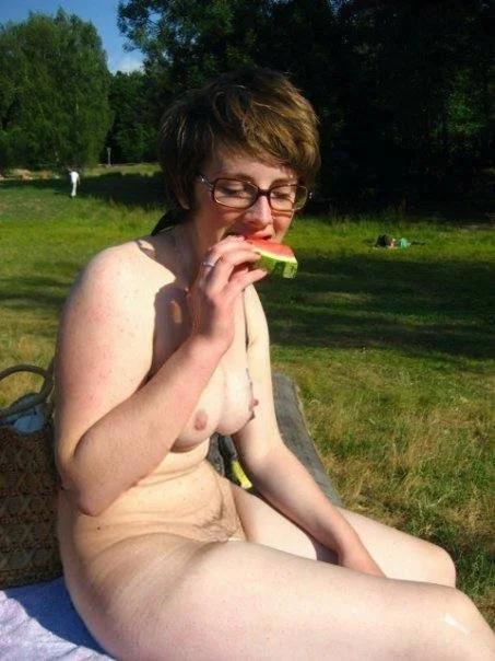 Ashley 26 American exhibitionist slut image 5
