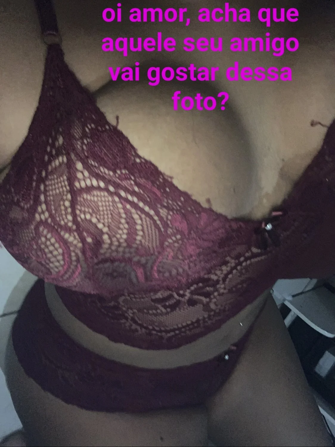 Seguidor pediu para legendar as fotos da namorada gostosa image 3