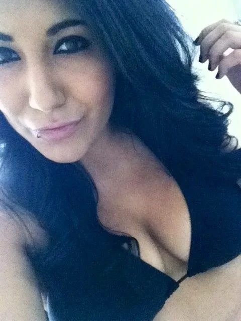 Slutty Sam. Bar slut image 4