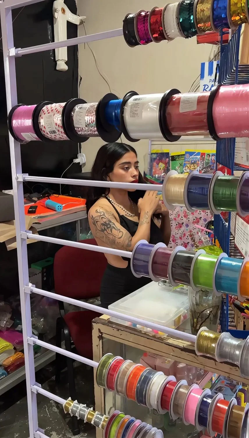 Dedeo a la cajera image 5