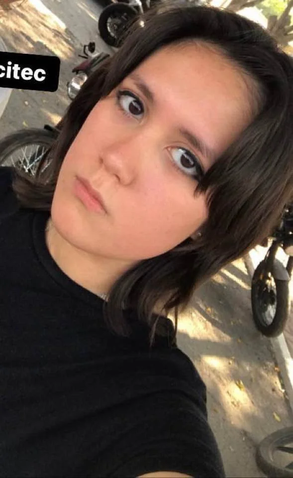 Kik slut Vinae, 19 CA, shows off her nudes. Kik jakedank2000 for submissions image 2