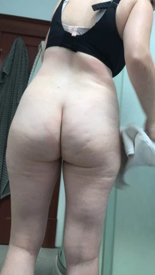 Pawg wife leaked in the shower image 2