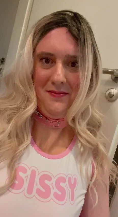 Benjamin Messinger exposed sissy fag main image