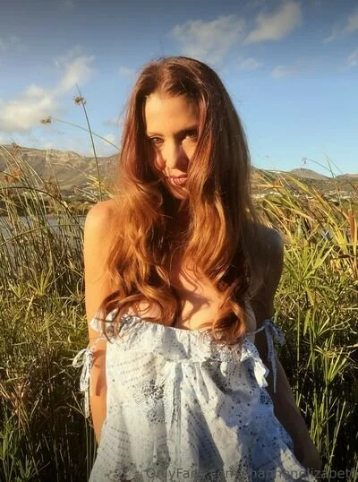 shannon elizabeth image 15