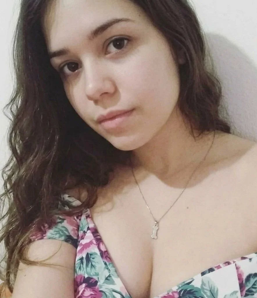 Peituda putinha ninfeta - image 12