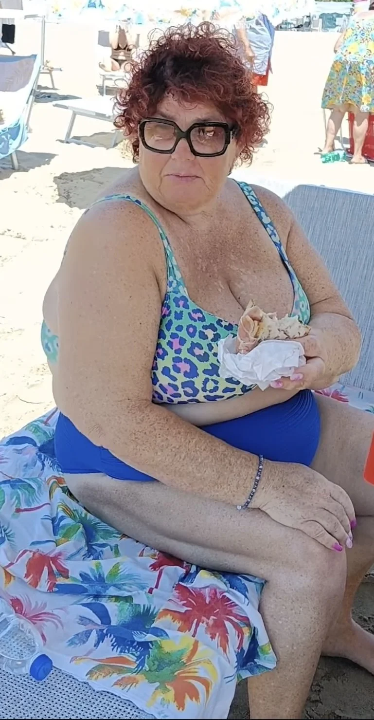 Bbw Aunt image 3