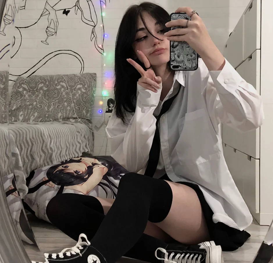 Hot teen egirl image 4