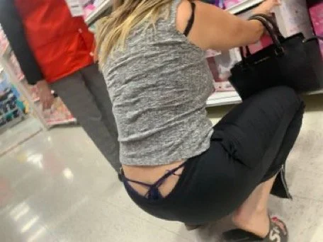 Voyeur del bueno image 2