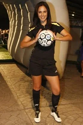 Ana Paula de Oliveira, hot as hell and former Brazilian soccer lineswoman image 21