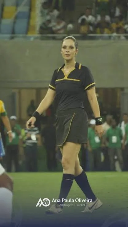 Ana Paula de Oliveira, hot as hell and former Brazilian soccer lineswoman image 42