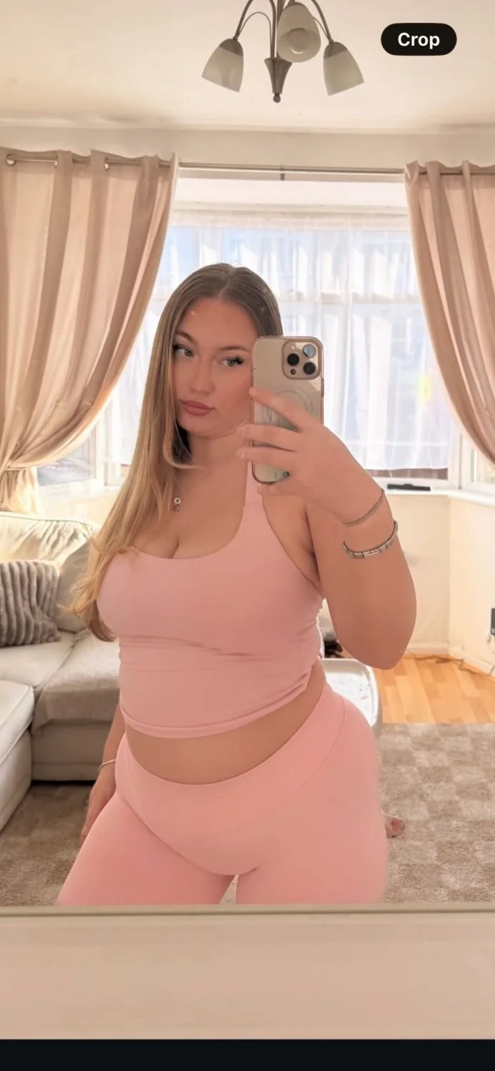 pawg uk mom lia image 13