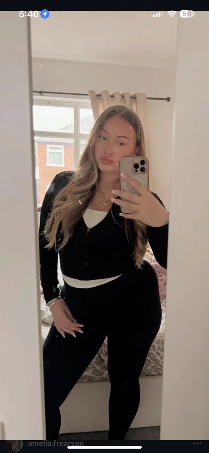 pawg uk mom lia image 15
