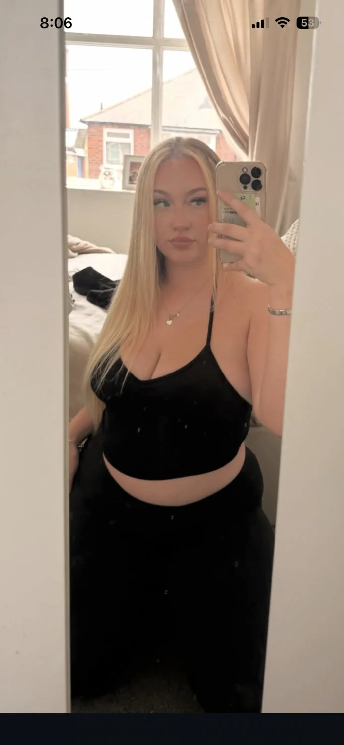 pawg uk mom lia image 5