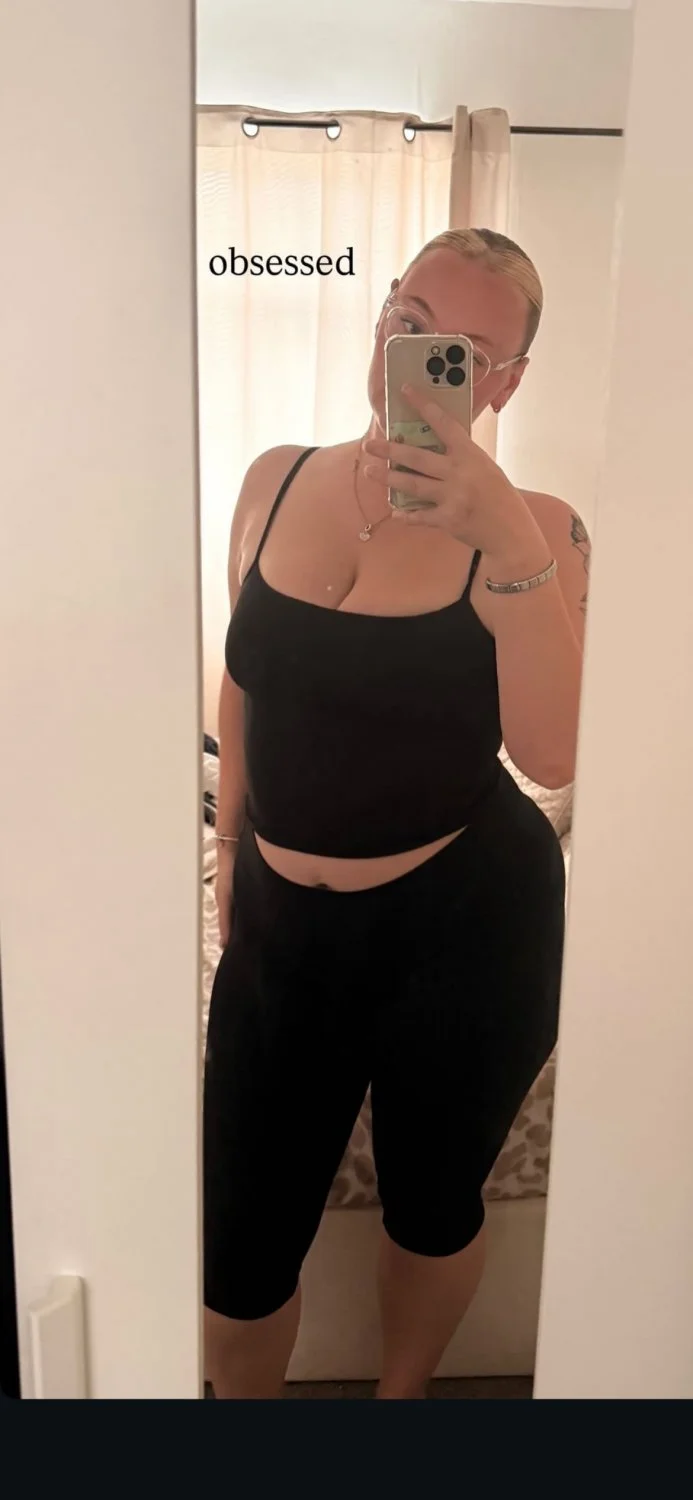 pawg uk mom lia image 7